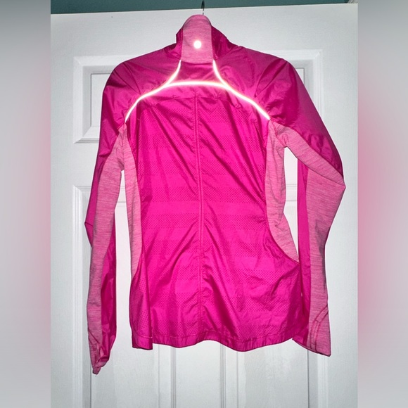Lululemon Run: Essential Jacket II - Picture 4 of 4